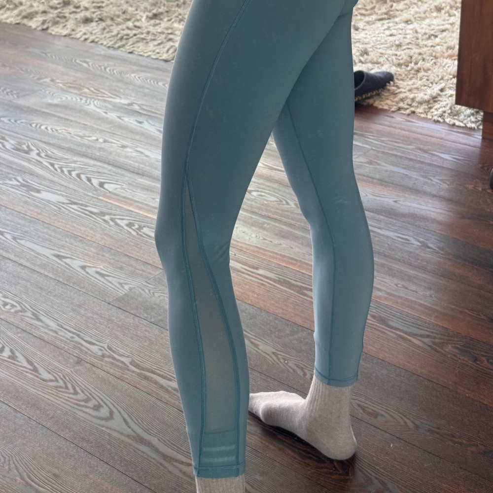 Lululemon teal mesh panel leggings